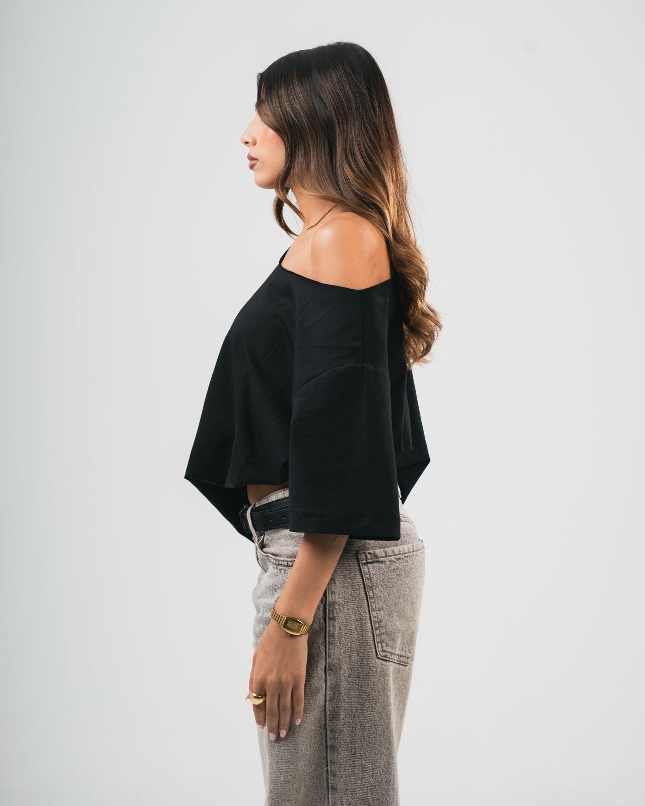 Black OFF-SHOULDER TEE